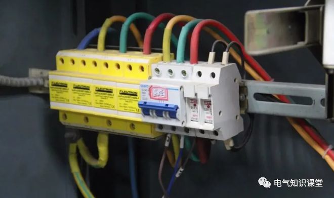 建筑物防雷等级划分及防雷装置安装要求一次讲清！(图4)