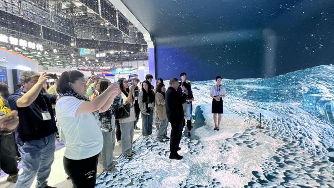 直击2024PT展：中国电信“大方”展示AI创新全谱系(图5)